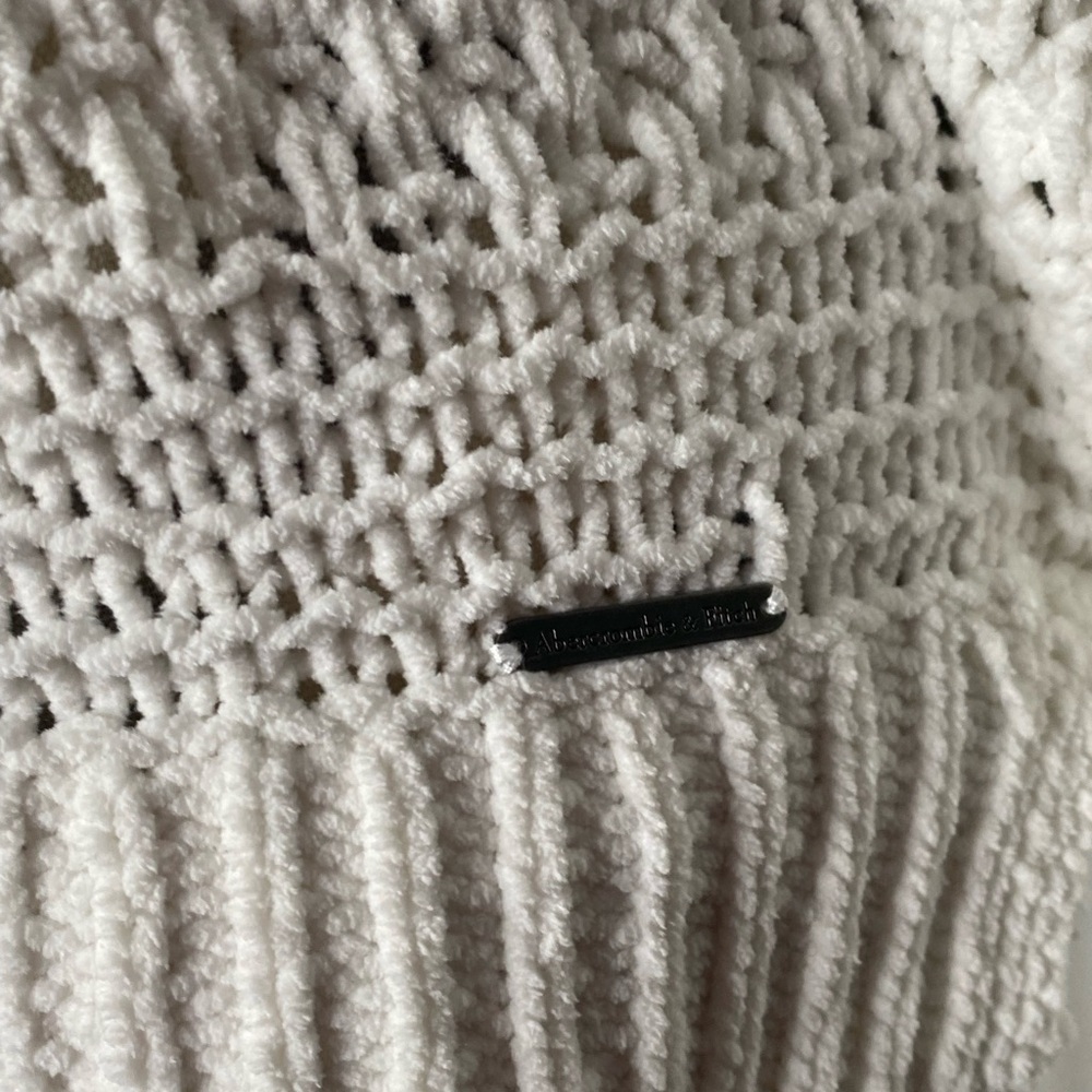 Abercrombie & Fitch Medium White Turtleneck Sweater - Picture 2 of 8